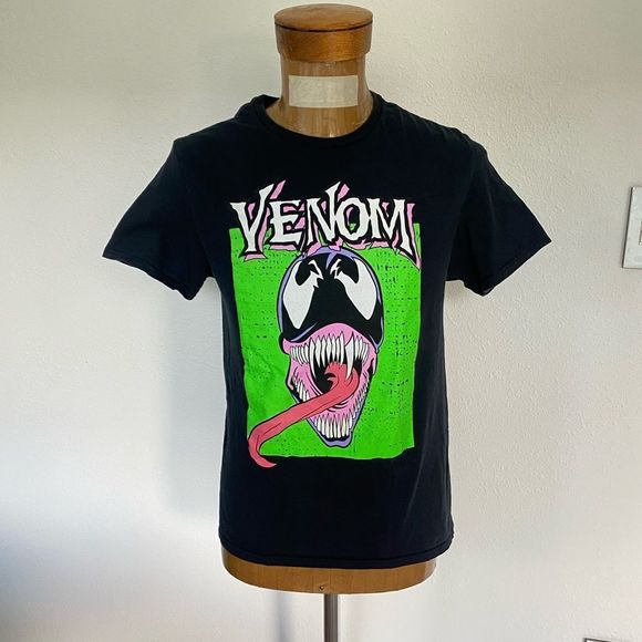 Marvel Venom Black Colorful Graphic T-Shirt Size Men’s Medium Excellent - Picture 1 of 3